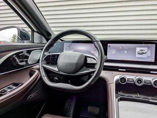 Exeed TXL I Рестайлинг 2 с пробегом 2024 года, цена 3 020 000 рублей, 20249 км, внедорожник, Автокод Объявления