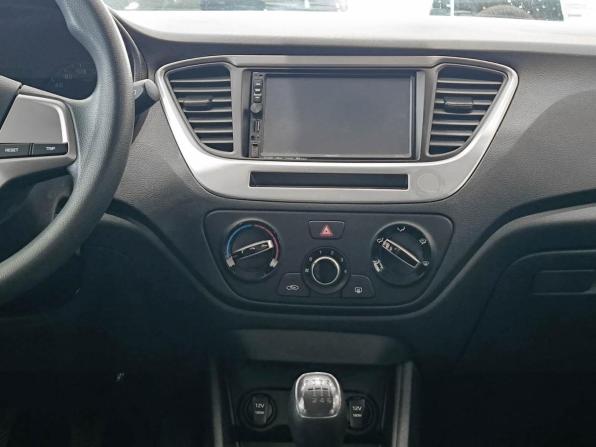 Hyundai Solaris II с пробегом 2019 года, цена 1 350 000 рублей, 74463 км, седан, Автокод Объявления