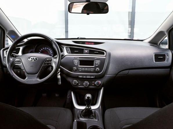 Kia Ceed II Рестайлинг с пробегом 2015 года, цена 1 169 000 рублей, 107479 км, хэтчбек, Автокод Объявления