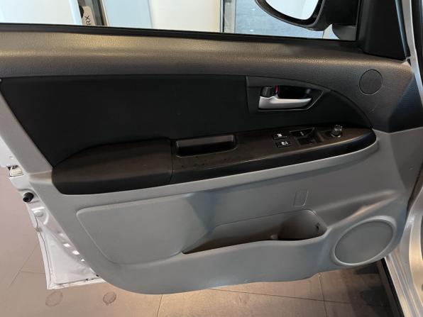 Suzuki SX4 I (Classic) Рестайлинг с пробегом 2012 года, цена 685 000 рублей, 173483 км, хэтчбек, Автокод Объявления
