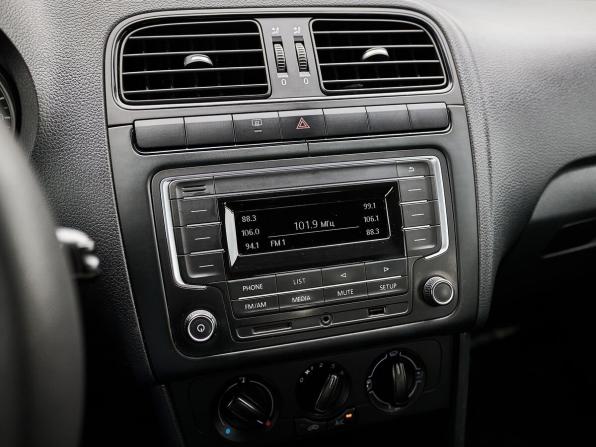 Volkswagen Polo V Рестайлинг с пробегом 2019 года, цена 1 199 000 рублей, 94668 км, седан, Автокод Объявления