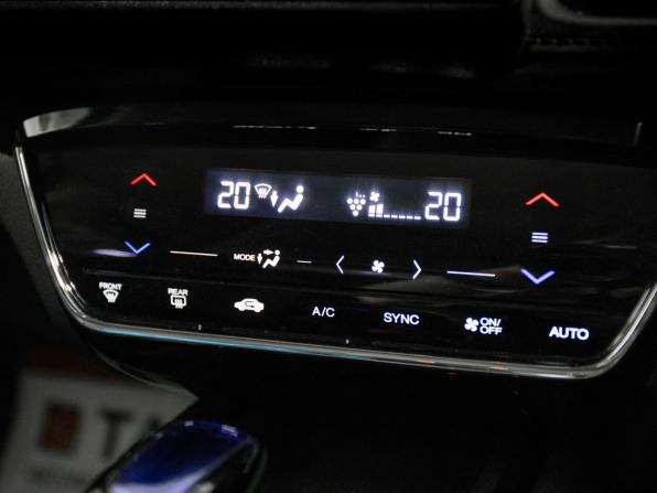 Honda Vezel I с пробегом 2017 года, цена 1 600 000 рублей, 121323 км, внедорожник, Автокод Объявления