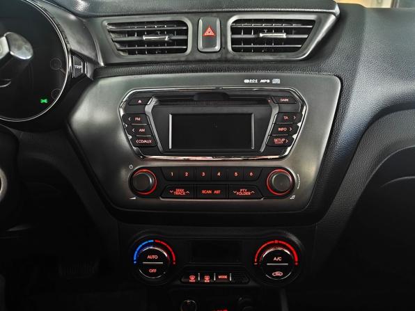 Kia Rio III с пробегом 2012 года, цена 750 000 рублей, 176236 км, хэтчбек, Автокод Объявления