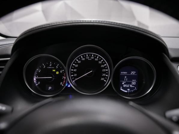 Mazda 6 III (GJ) Рестайлинг с пробегом 2016 года, цена 1 710 000 рублей, 185043 км, седан, Автокод Объявления