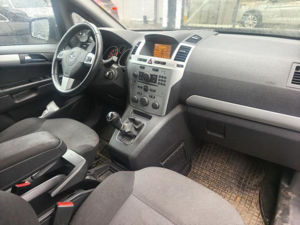 Opel Zafira B Рестайлинг с пробегом 2013 года, цена 569 000 рублей, 348000 км, компактвэн, Автокод Объявления