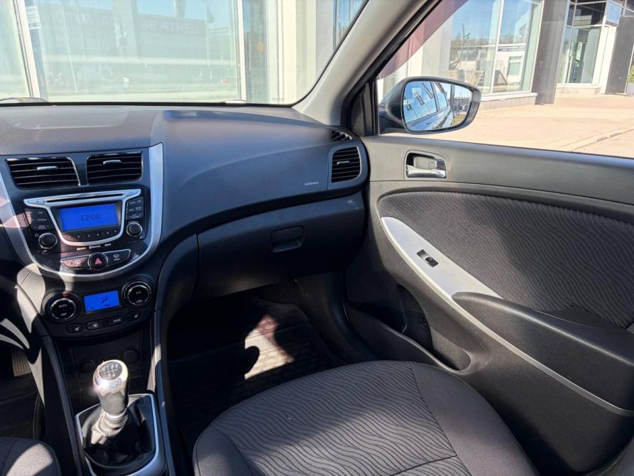 Hyundai Solaris I Санкт-Петербург  - изображение 10