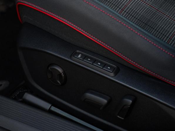 Volkswagen Golf GTI VIII с пробегом 2021 года, цена 3 528 000 рублей, 80182 км, хэтчбек, Автокод Объявления