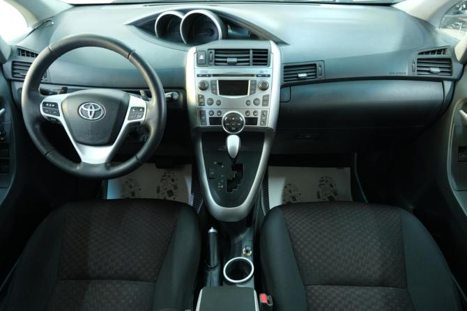 Toyota Verso I с пробегом 2011 года, цена 1 199 000 рублей, 226000 км, компактвэн, Автокод Объявления