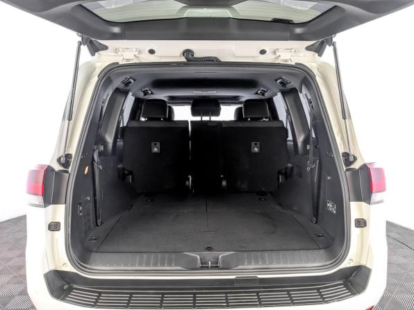 Toyota Land Cruiser 300 Series с пробегом 2023 года, цена 9 300 000 рублей, 63304 км, внедорожник, Автокод Объявления