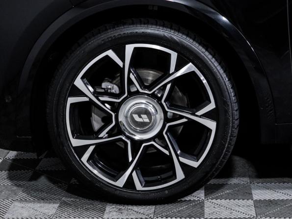 Li Auto (Lixiang) L9 I с пробегом 2023 года, цена 6 399 000 рублей, 37000 км, внедорожник, Автокод Объявления