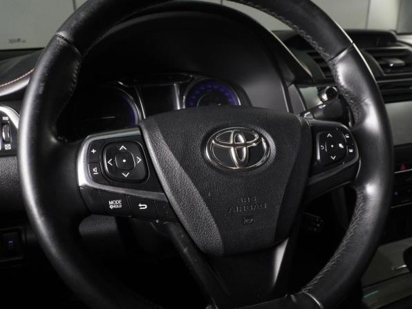 Toyota Camry VII (XV50) Рестайлинг с пробегом 2015 года, цена 1 841 000 рублей, 196123 км, седан, Автокод Объявления