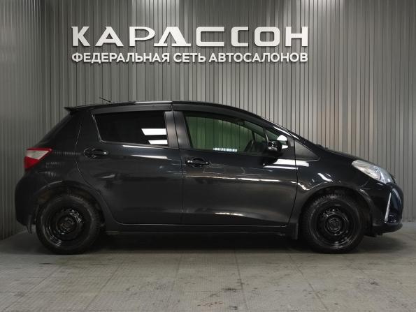 Toyota Vitz III (XP130) Рестайлинг 2 с пробегом 2017 года, цена 810 000 рублей, 105850 км, хэтчбек, Автокод Объявления