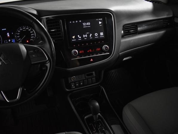 Mitsubishi Outlander III Рестайлинг 3 с пробегом 2022 года, цена 2 419 000 рублей, 124909 км, внедорожник, Автокод Объявления