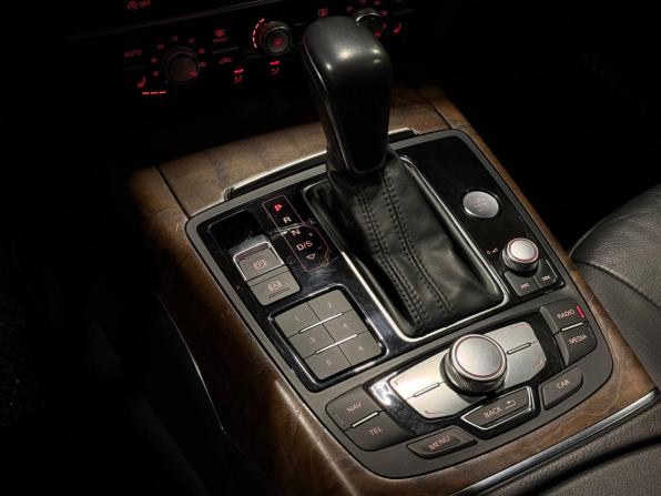 Audi A6 IV (C7) Рестайлинг с пробегом 2015 года, цена 1 960 000 рублей, 218496 км, седан, Автокод Объявления