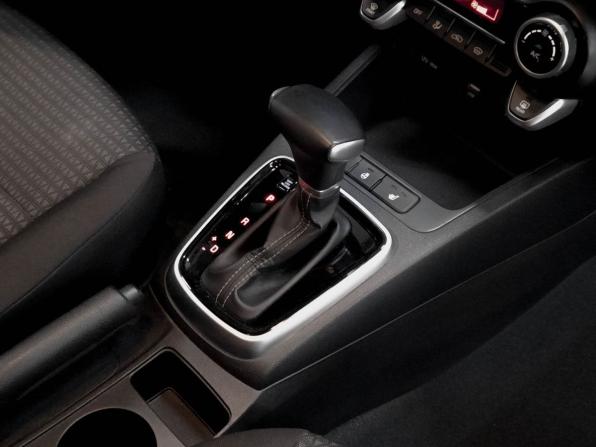 Kia Rio IV Рестайлинг с пробегом 2021 года, цена 1 810 000 рублей, 21490 км, хэтчбек, Автокод Объявления