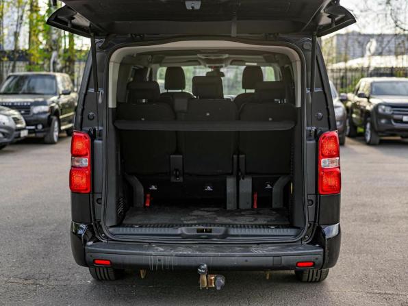 Peugeot Traveller I с пробегом 2018 года, цена 2 225 000 рублей, 228545 км, минивэн, Автокод Объявления