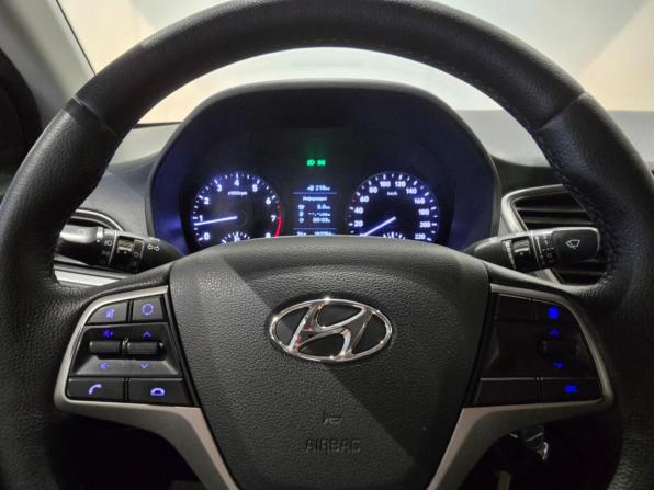 Hyundai Solaris II с пробегом 2018 года, цена 1 175 000 рублей, 152001 км, седан, Автокод Объявления