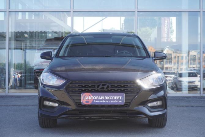 Hyundai Solaris II с пробегом 2018 года, цена 1 230 000 рублей, 114176 км, седан, Автокод Объявления