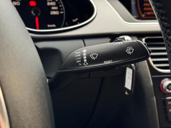 Audi A4 IV (B8) Рестайлинг с пробегом 2012 года, цена 1 215 000 рублей, 210458 км, седан, Автокод Объявления