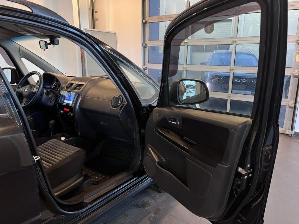 Suzuki SX4 I (Classic) Рестайлинг с пробегом 2010 года, цена 789 000 рублей, 176682 км, хэтчбек, Автокод Объявления