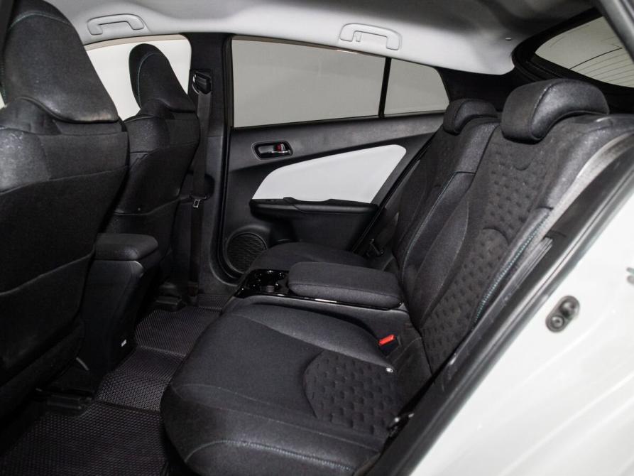 Toyota Prius IV (XW50) Иркутск  - изображение 7