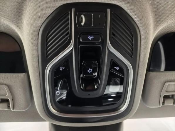 Geely Atlas II с пробегом 2024 года, цена 3 290 000 рублей, 11074 км, внедорожник, Автокод Объявления