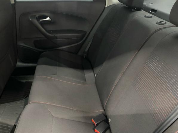 Volkswagen Polo V Рестайлинг с пробегом 2015 года, цена 589 000 рублей, 260000 км, седан, Автокод Объявления
