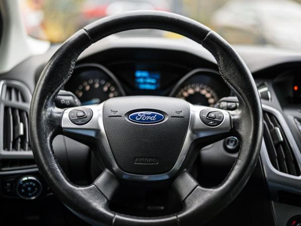 Ford Focus III с пробегом 2014 года, цена 770 000 рублей, 237104 км, хэтчбек, Автокод Объявления