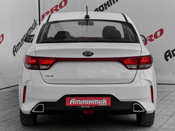 Kia Rio IV Рестайлинг с пробегом 2021 года, цена 1 615 000 рублей, 77531 км, седан, Автокод Объявления