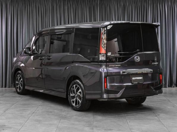 Honda Stepwgn V Рестайлинг с пробегом 2019 года, цена 2 449 000 рублей, 102133 км, минивэн, Автокод Объявления