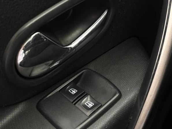 Renault Logan II с пробегом 2015 года, цена 672 000 рублей, 218089 км, седан, Автокод Объявления