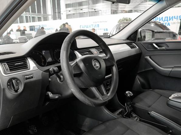 Skoda Rapid I с пробегом 2016 года, цена 599 000 рублей, 363233 км, лифтбек, Автокод Объявления