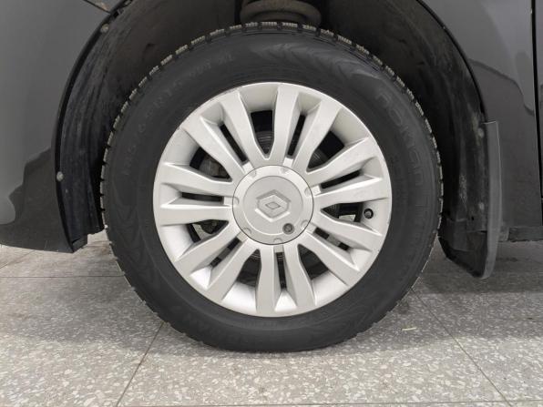 Renault Logan II с пробегом 2017 года, цена 860 000 рублей, 107150 км, седан, Автокод Объявления