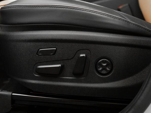 Hyundai Santa Fe IV Рестайлинг с пробегом 2023 года, цена 4 490 000 рублей, 22965 км, внедорожник, Автокод Объявления