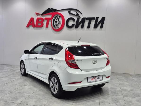 Hyundai Solaris I Рестайлинг с пробегом 2015 года, цена 846 000 рублей, 249047 км, хэтчбек, Автокод Объявления