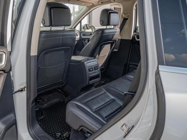 Volkswagen Touareg II Рестайлинг с пробегом 2015 года, цена 3 150 000 рублей, 235851 км, внедорожник, Автокод Объявления