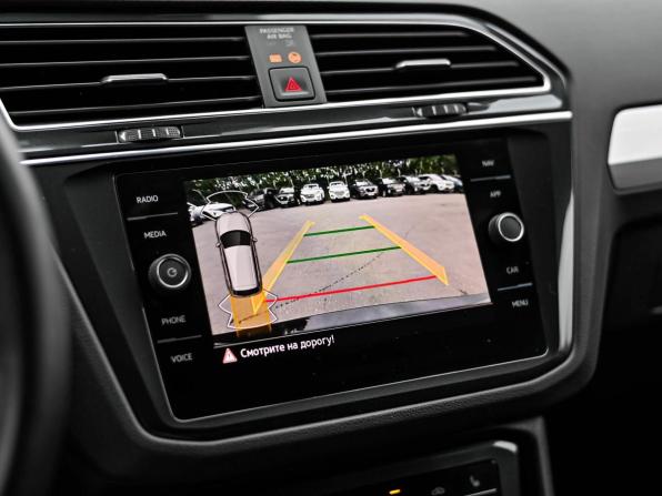 Volkswagen Tiguan II Рестайлинг с пробегом 2021 года, цена 2 399 000 рублей, 114087 км, внедорожник, Автокод Объявления