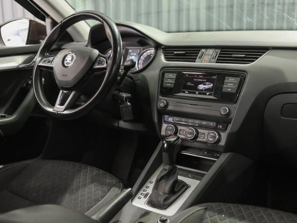 Skoda Octavia III (A7) с пробегом 2016 года, цена 1 375 000 рублей, 201295 км, лифтбек, Автокод Объявления