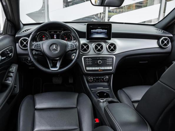 Mercedes-Benz GLA I (X156) Рестайлинг с пробегом 2019 года, цена 2 720 000 рублей, 145065 км, внедорожник, Автокод Объявления