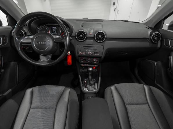 Audi A1 I (8X) с пробегом 2012 года, цена 990 000 рублей, 131268 км, хэтчбек, Автокод Объявления
