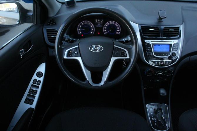 Hyundai Solaris I с пробегом 2014 года, цена 845 000 рублей, 215576 км, седан, Автокод Объявления