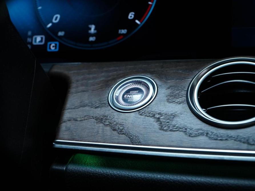 Mercedes-Benz E-Класс V (W213 S213 C238) Рестайлинг Москва  - изображение 24