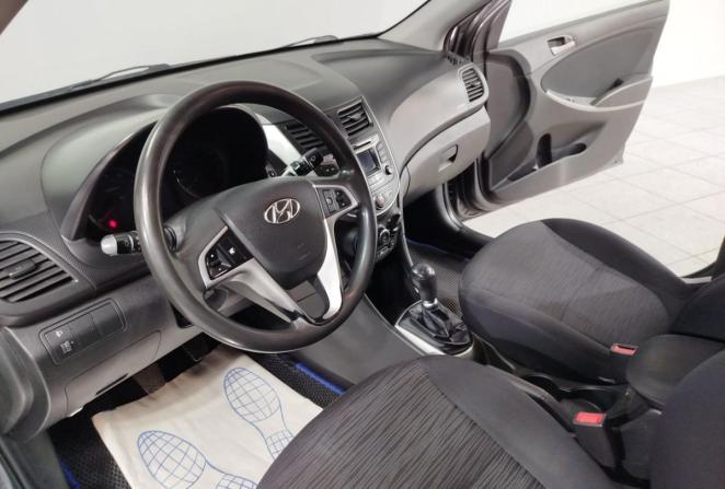 Hyundai Solaris I Рестайлинг с пробегом 2015 года, цена 811 000 рублей, 235785 км, седан, Автокод Объявления