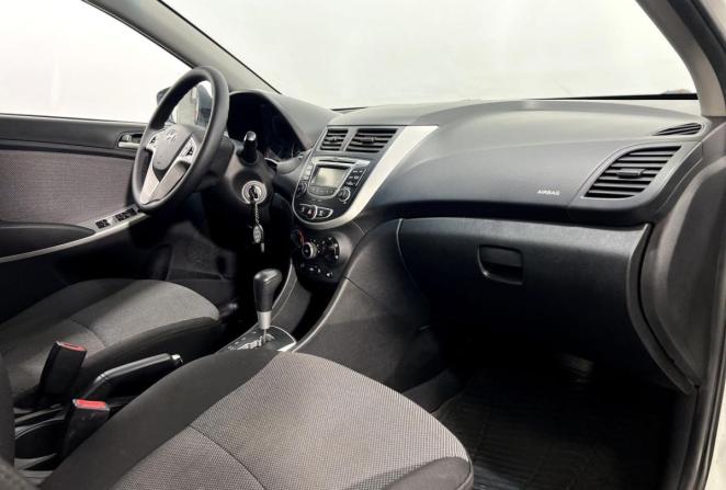 Hyundai Solaris I с пробегом 2013 года, цена 900 000 рублей, 136900 км, седан, Автокод Объявления