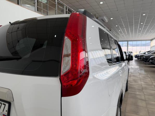 Nissan X-Trail II Рестайлинг с пробегом 2013 года, цена 1 400 000 рублей, 218939 км, внедорожник, Автокод Объявления