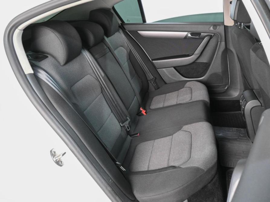 Volkswagen Passat B7 Ростов-на-Дону  - изображение 7