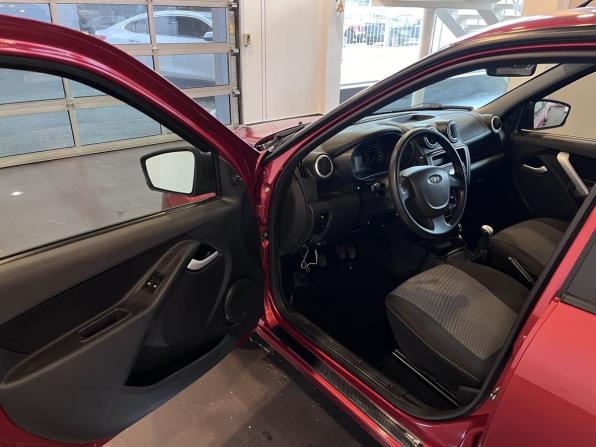 Lada (ВАЗ) Granta I с пробегом 2018 года, цена 590 000 рублей, 46760 км, лифтбек, Автокод Объявления
