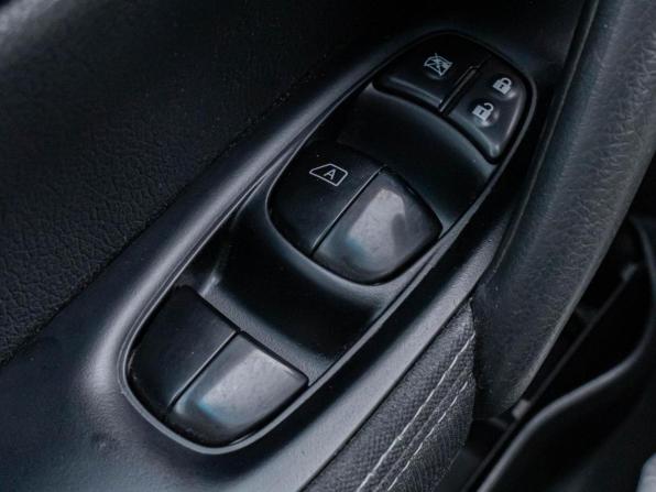 Nissan Qashqai II с пробегом 2017 года, цена 1 598 000 рублей, 121328 км, внедорожник, Автокод Объявления