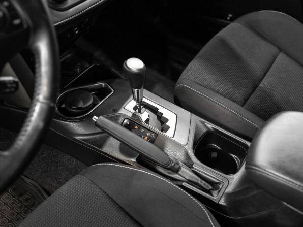 Toyota RAV4 IV (XA40) Рестайлинг с пробегом 2018 года, цена 2 185 000 рублей, 190627 км, внедорожник, Автокод Объявления