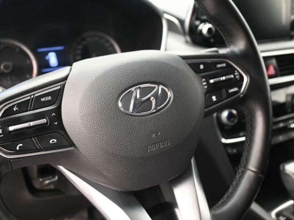 Hyundai Santa Fe IV с пробегом 2018 года, цена 3 099 900 рублей, 145185 км, внедорожник, Автокод Объявления